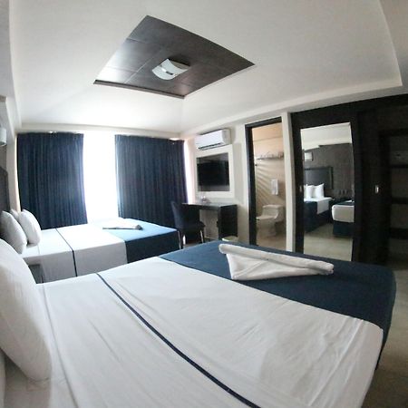 Hotel Portonovo Plaza Malecon Puerto Vallarta Exterior foto